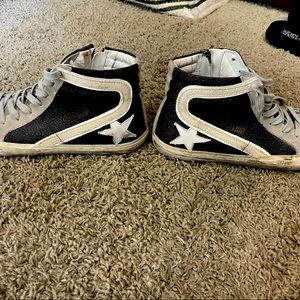 Golden goose classic distressed sneakers size 9 good condition